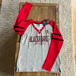 Chicago Blackhawks Hockey Pullover Women Size Large NEW